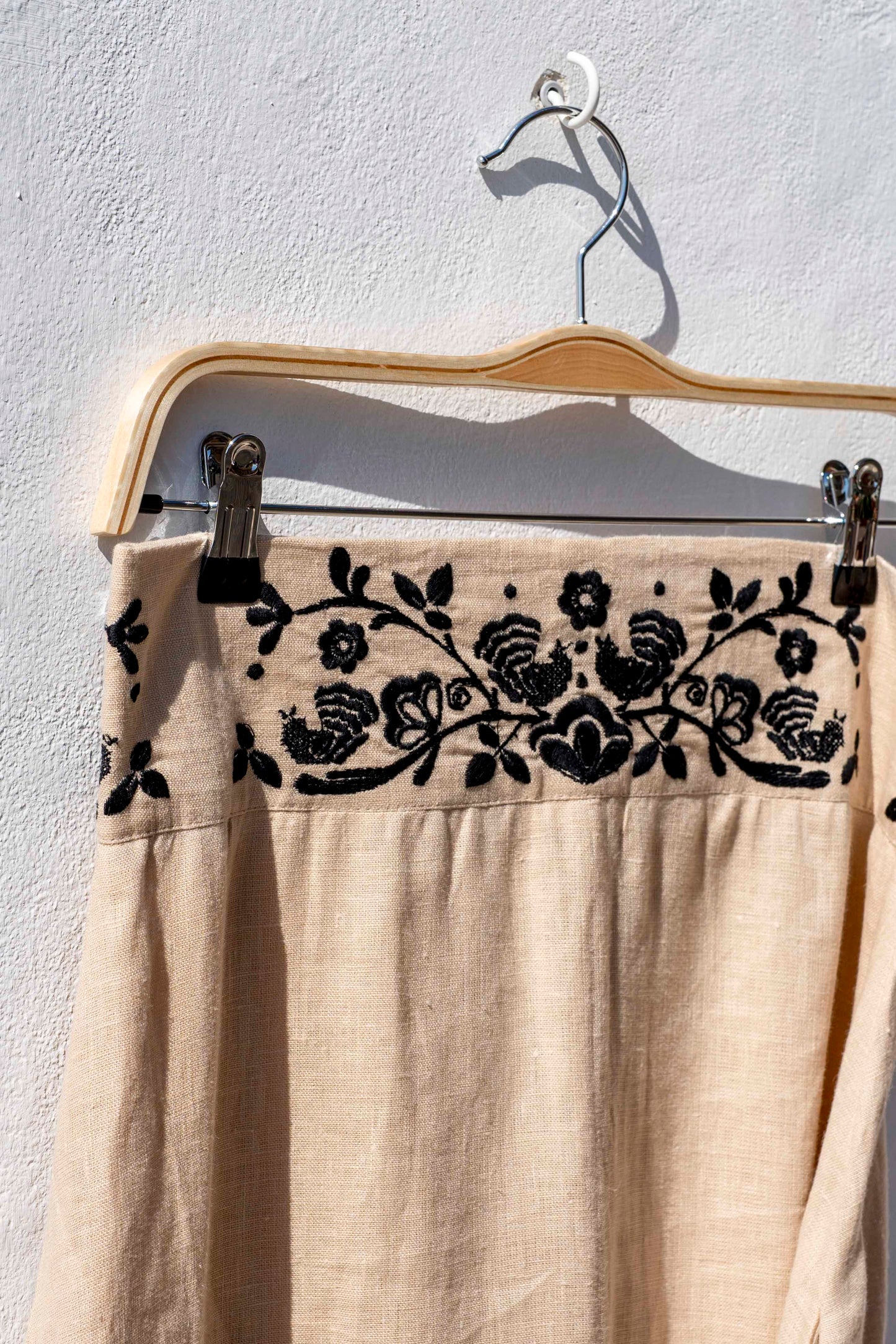 Jupe - CALIOPE Beige avec Ceinture Broderie Noire