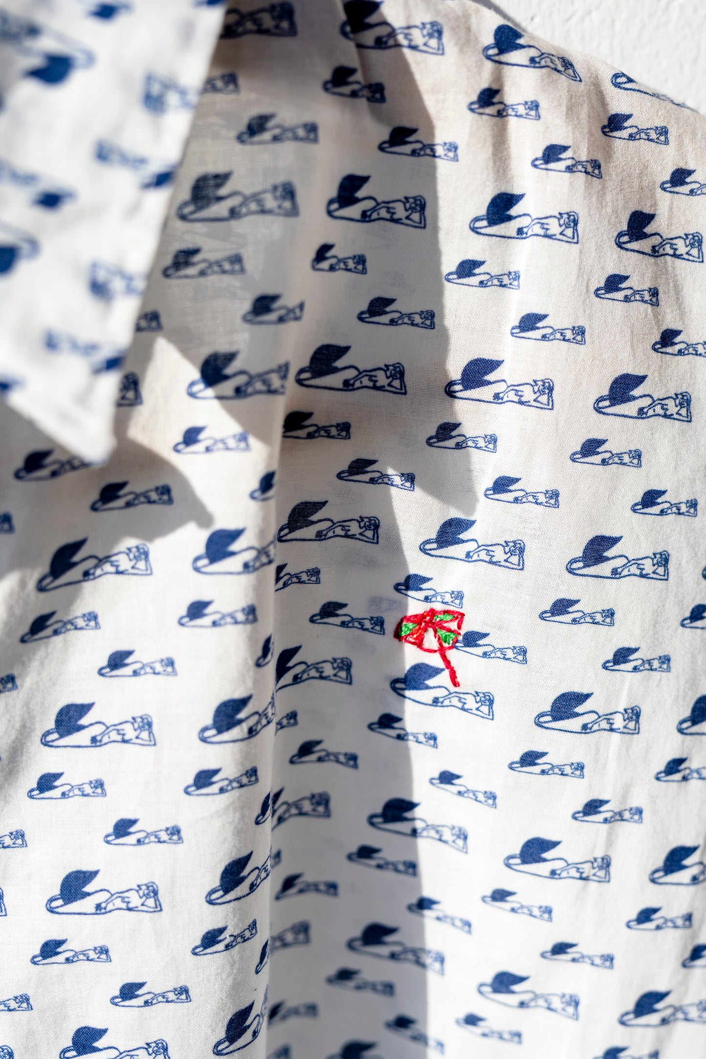 Chemise de pyjama pour femmes - Chemise Mela Sirena GV avec logo et ombrellone brodé