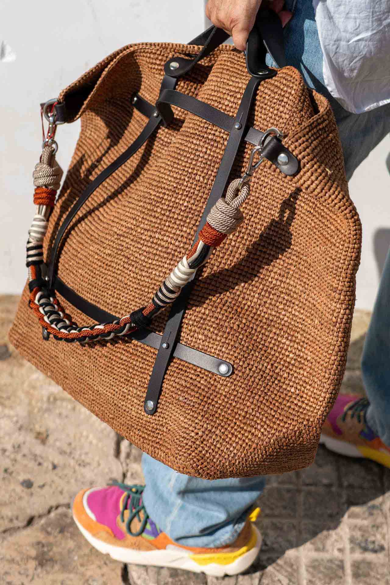Sac - CANDIDE Sac en raphia marron avec bandoulière en coton multicolore
