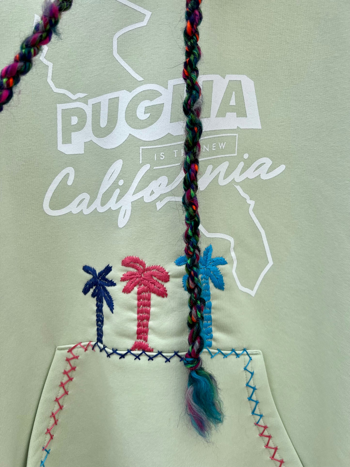 Felpa con cappuccio - California Verde ricamata