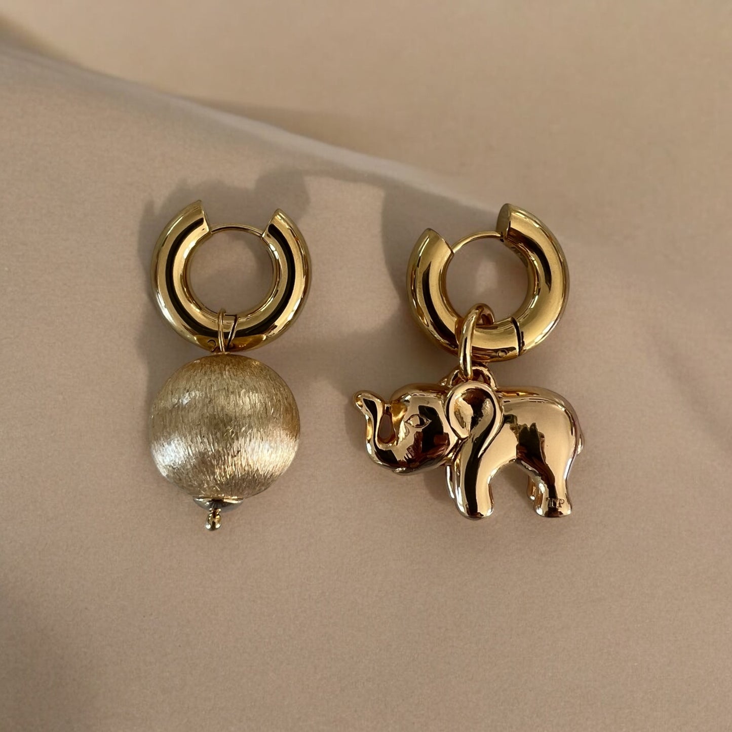 Boucles d'oreilles - Éléphant dépareillé