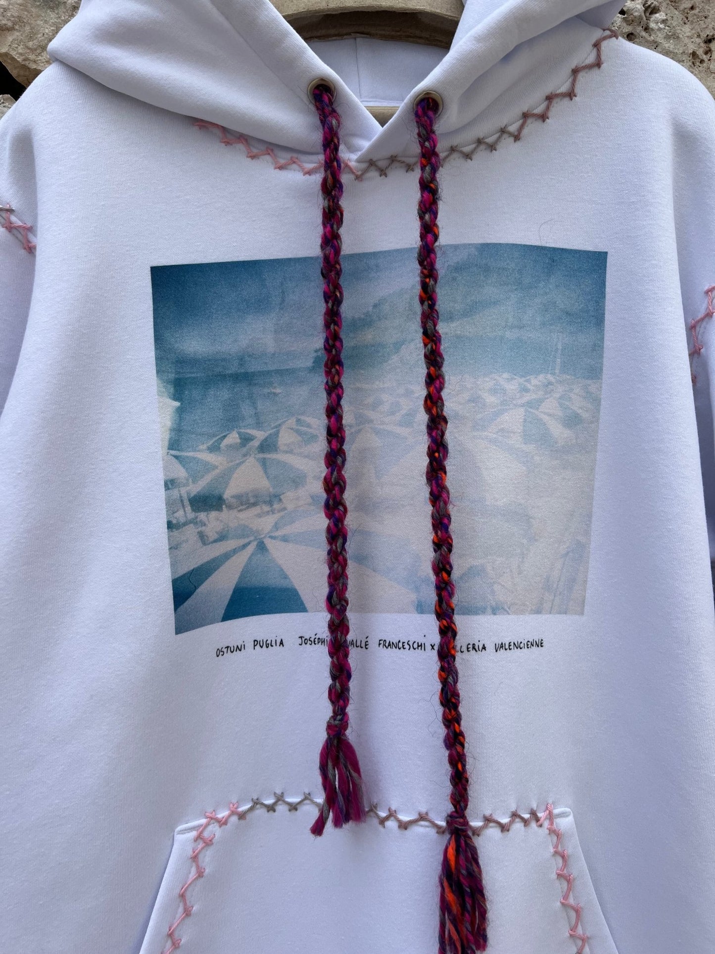 Hoodie - Parasols embroidered dark multicolor cord