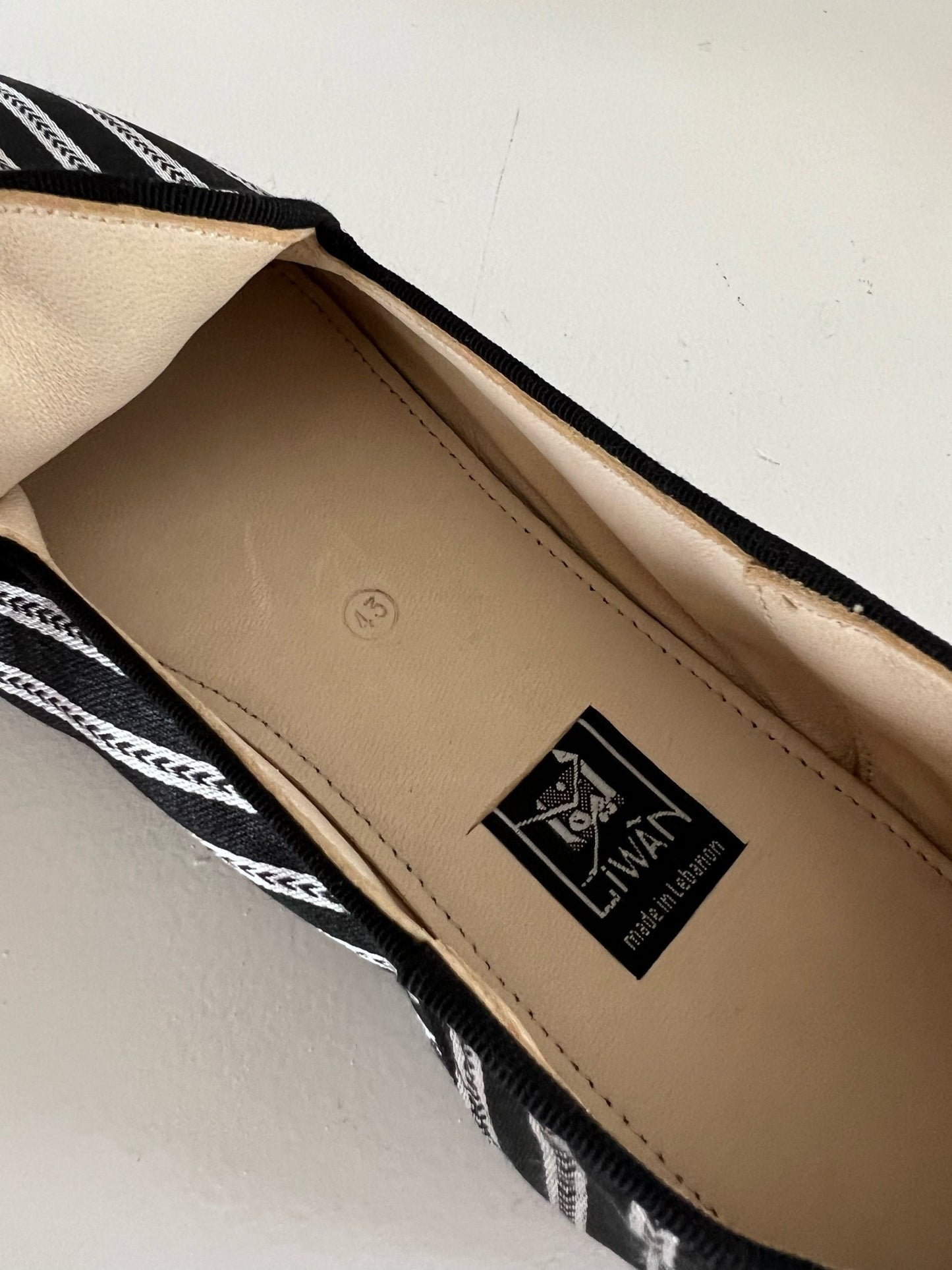 Shoes Men - Babouche - Black and white stripes