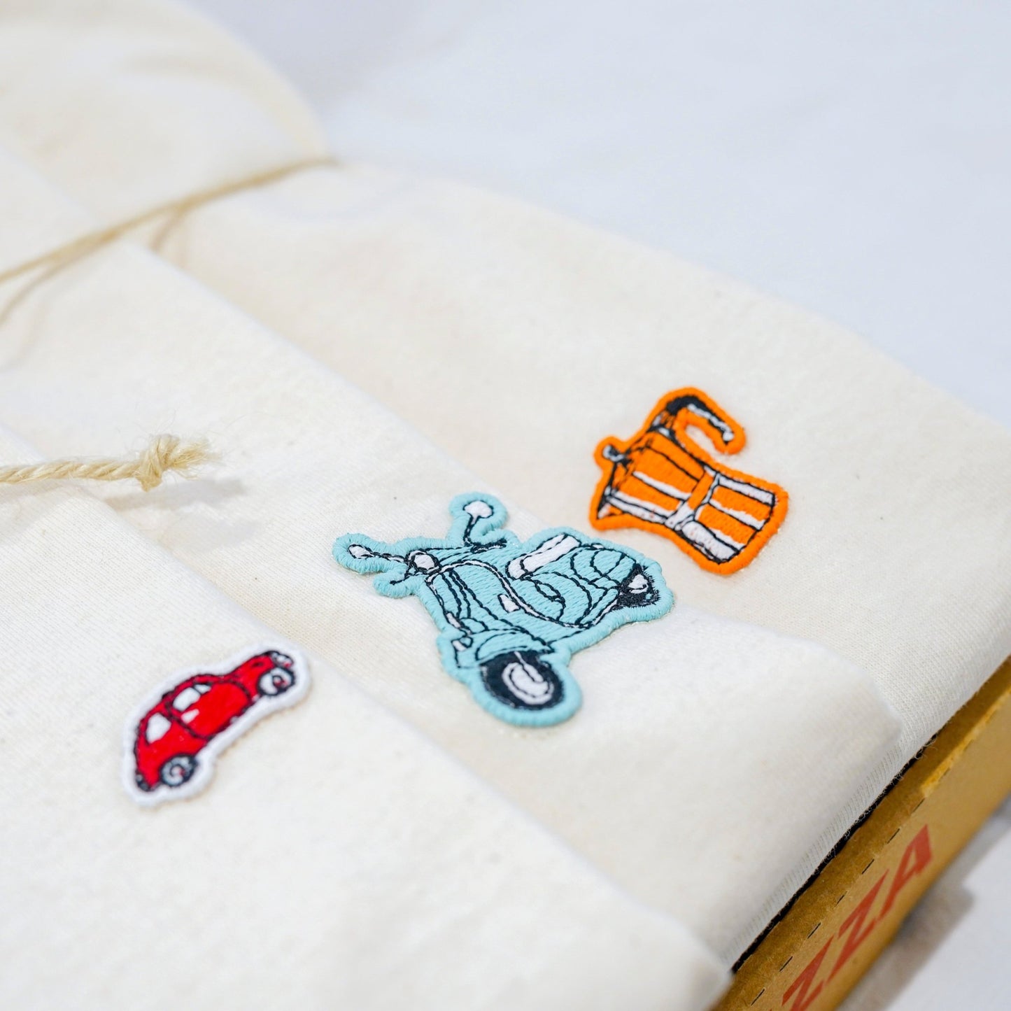 T-shirt - White Italian Red car Unisex