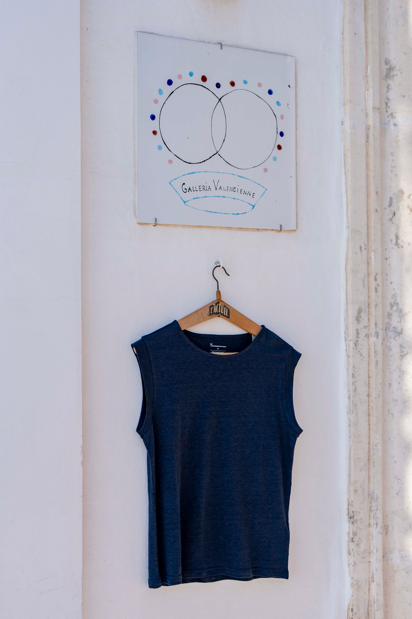 T-shirt Women - Sleeveless Linen Total eclipse tee shirt
