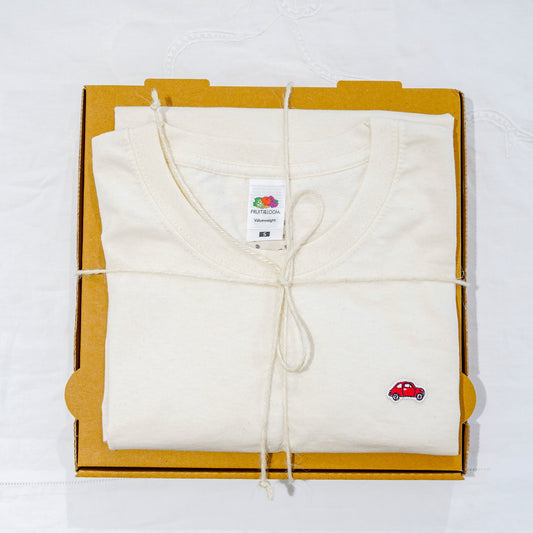 T-shirt - Off-white Italian Red Car Unisex