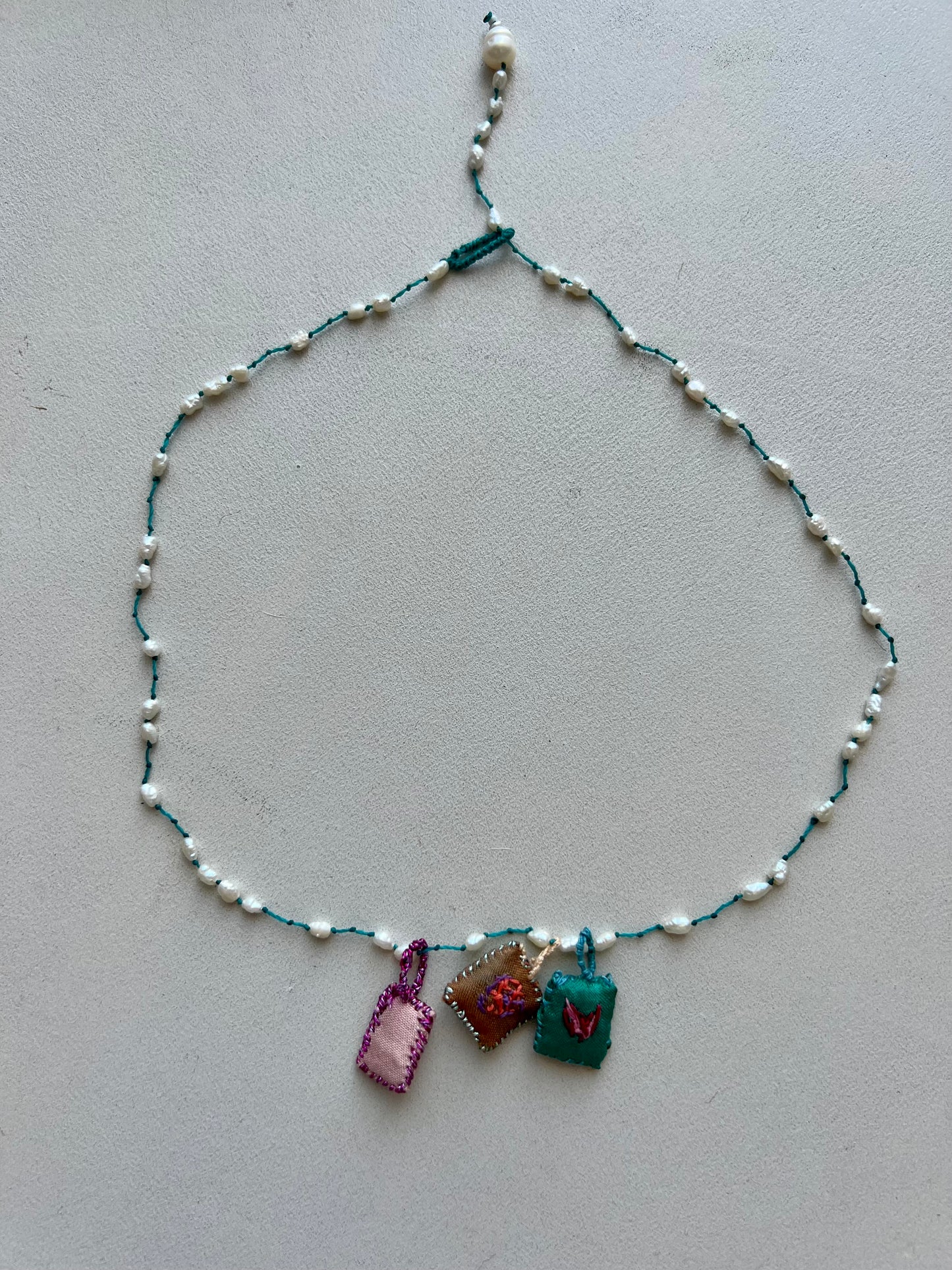 Necklace - Sophia Mother pearl necklace With  Brown, Pink ,Turquoise Cushions