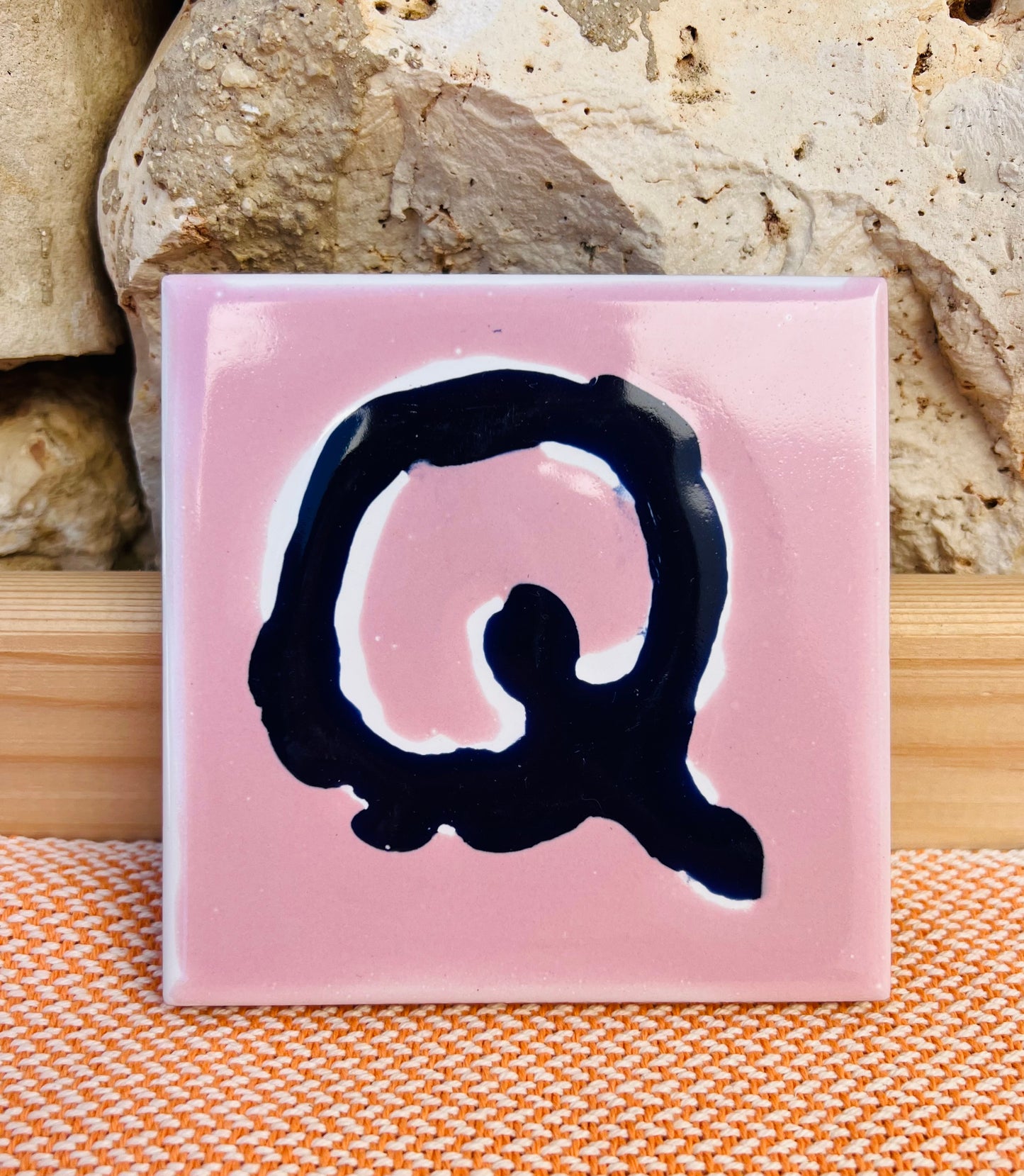 Plate - Ceramic tile letter Q