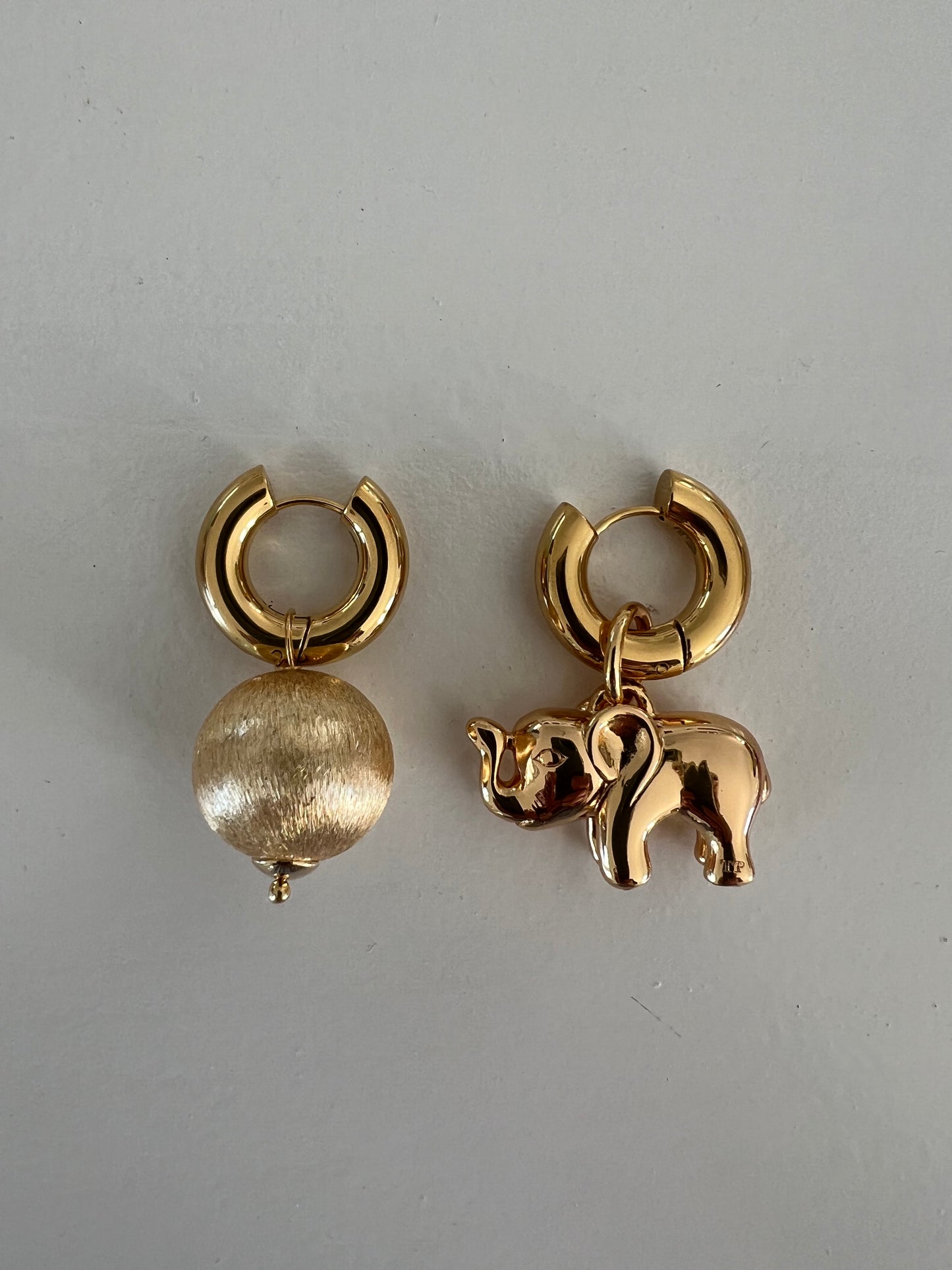Earrings - Mismatch Elephant