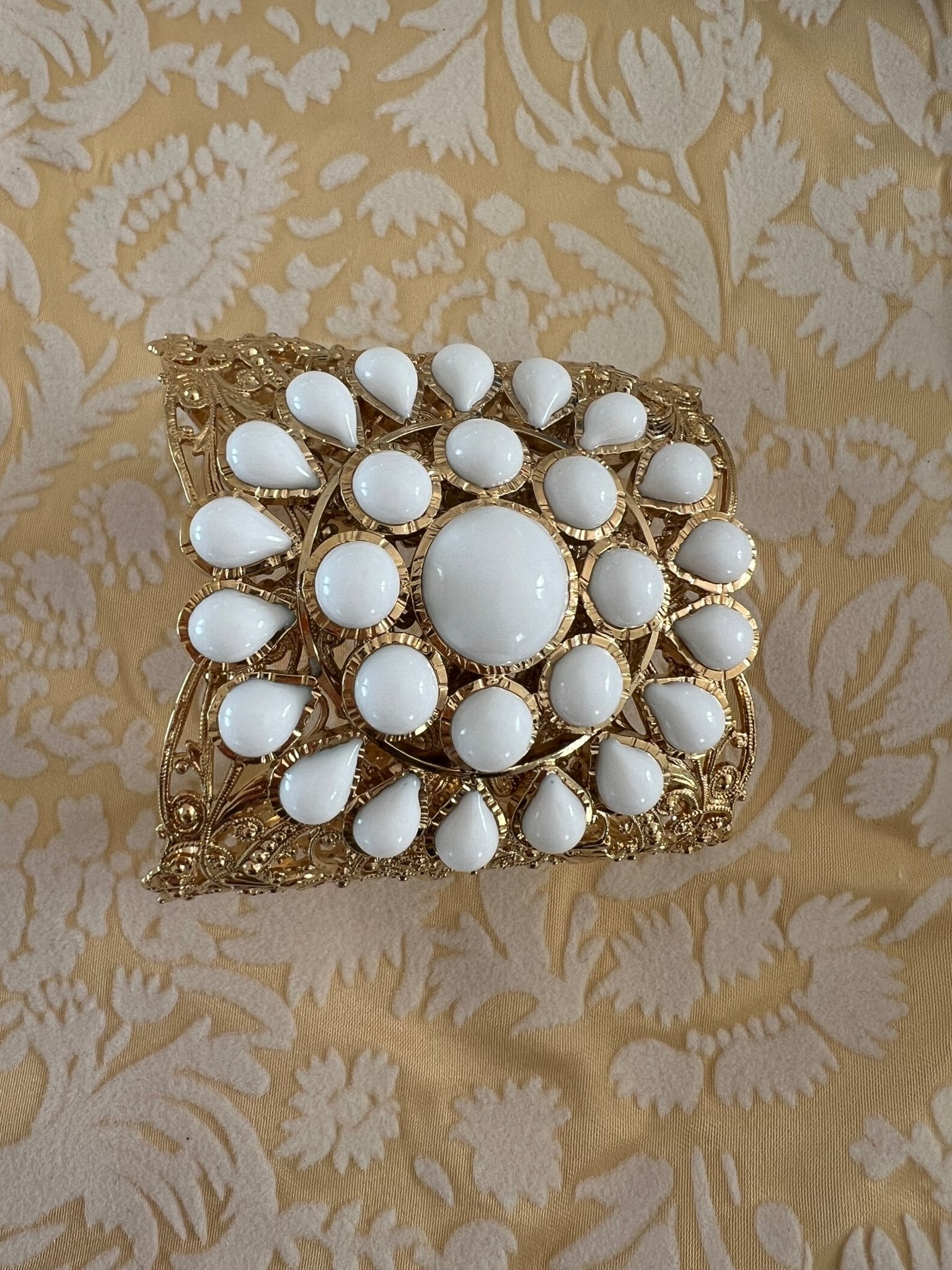 Cuff - Byzantine White