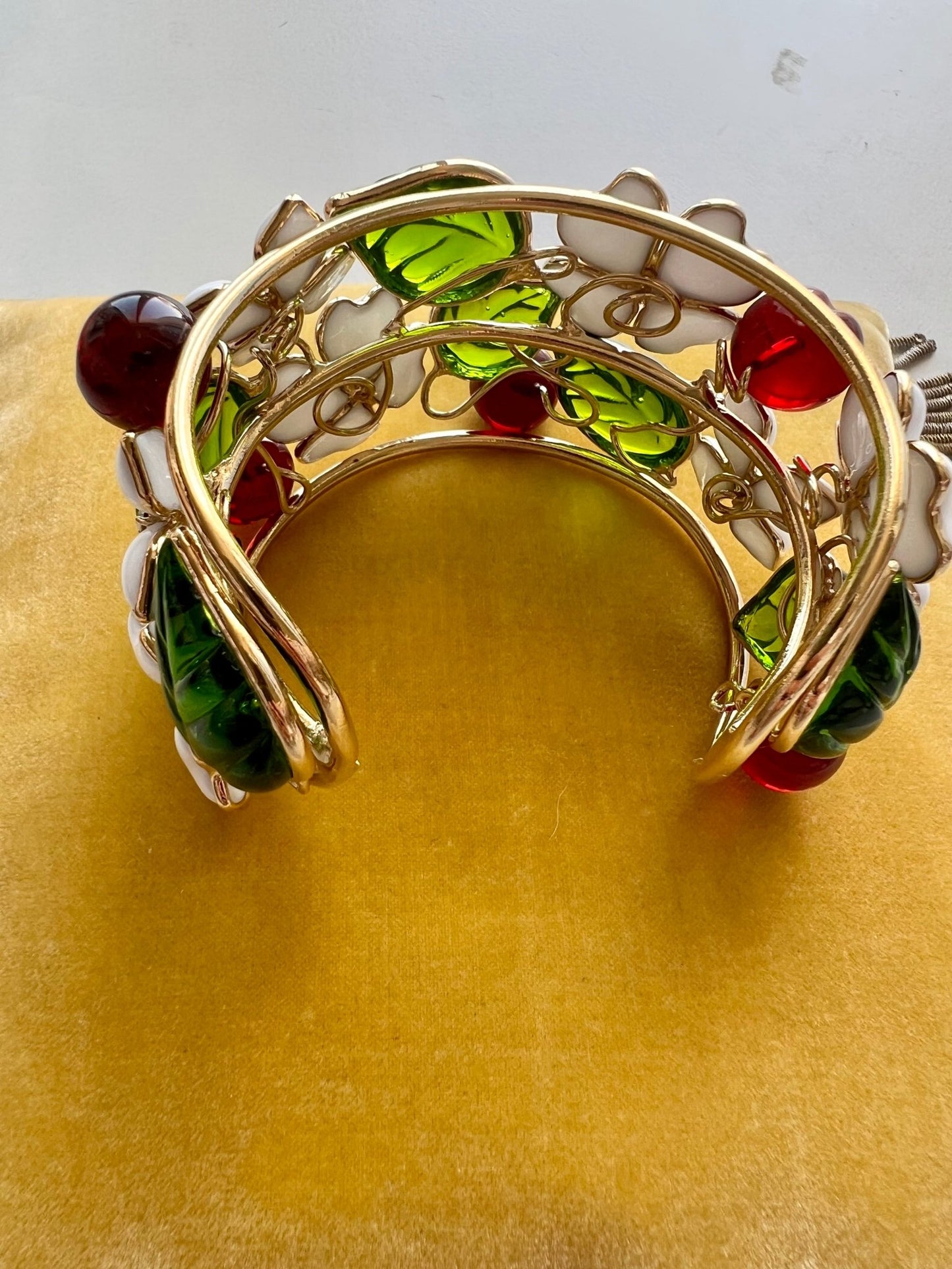 Cuff - Garden of Eden