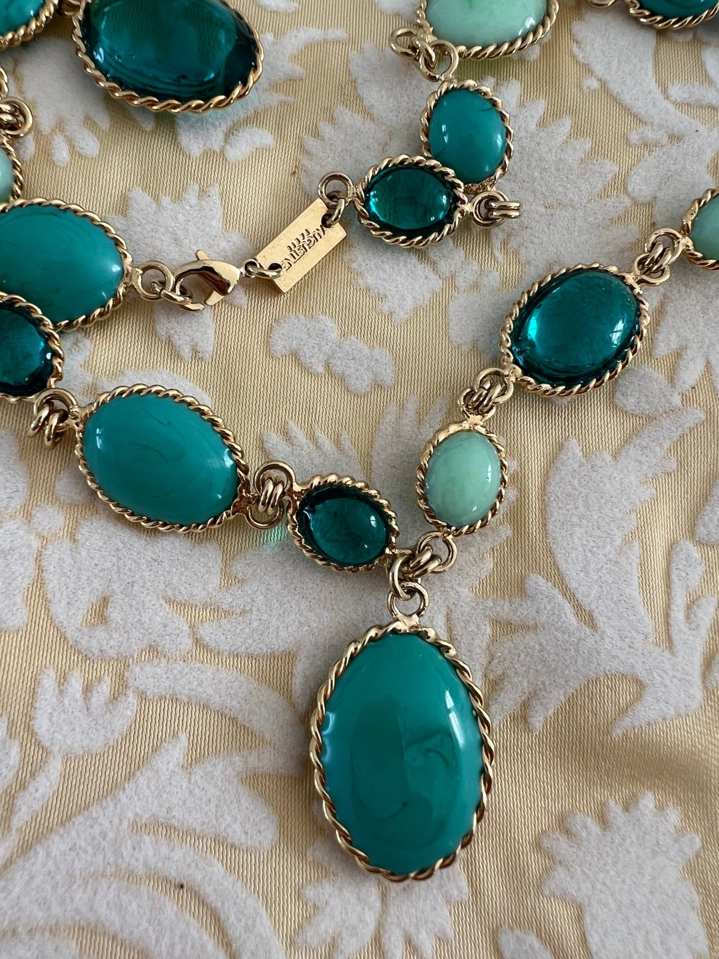 Necklace - Disc pendant necklace