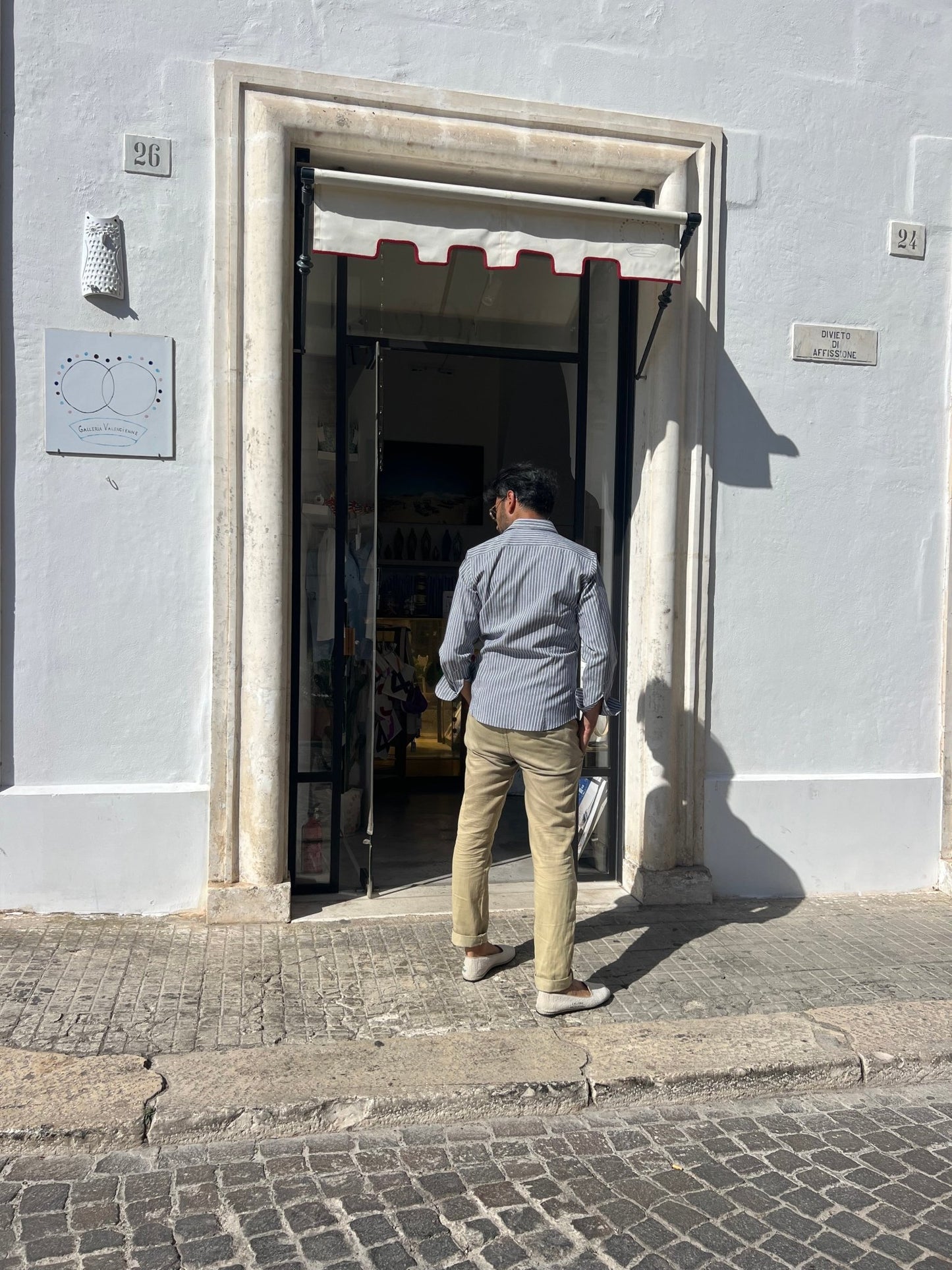 Shirt Men - Mao Collar Stripe White and Blue Lemon Embroidery