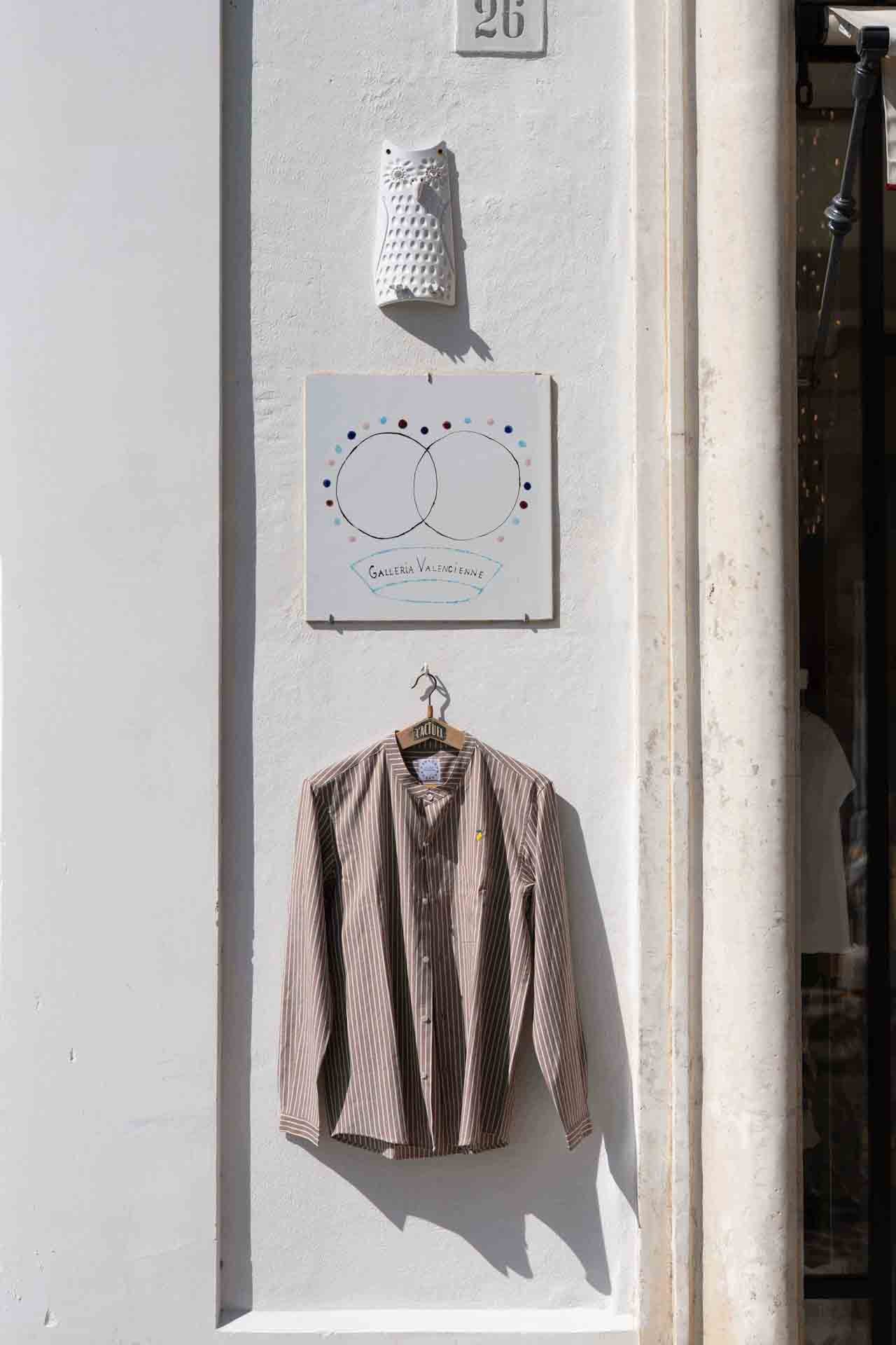 Shirt Men - Mao Collar Stripe White and cafe lemon embroidery