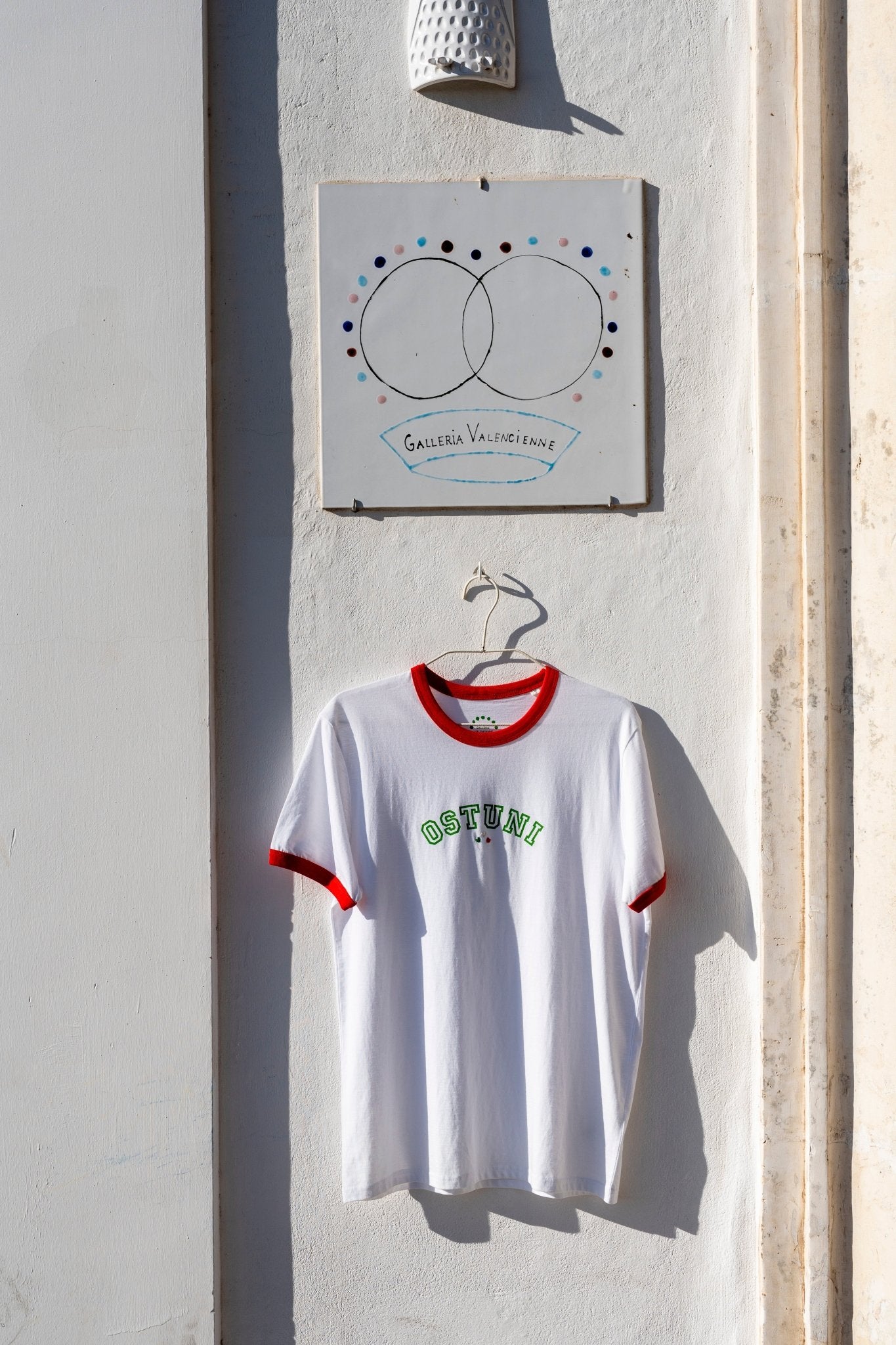 T-shirt - Ostuni Red Border Unisex With Hearts Embroidered